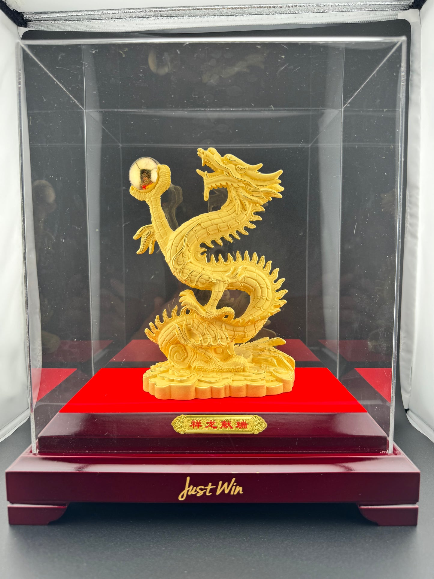 Just Win Golden Dragon Statue